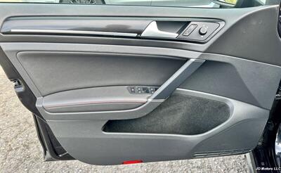 2015 Volkswagen Golf GTI S   - Photo 10 - Portland, OR 97218