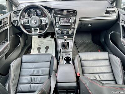 2015 Volkswagen Golf GTI S   - Photo 11 - Portland, OR 97218