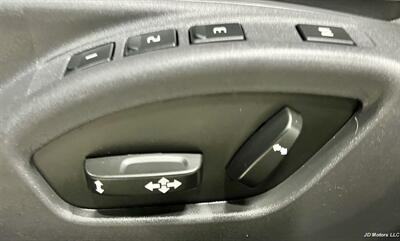 2012 Volvo XC60 T6   - Photo 17 - Portland, OR 97218