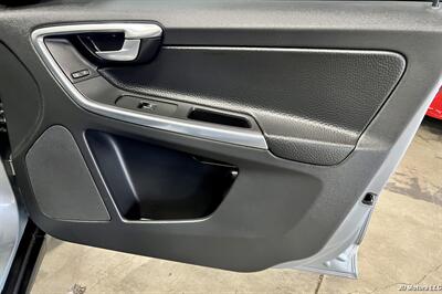 2012 Volvo XC60 T6   - Photo 20 - Portland, OR 97218