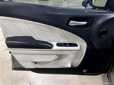 2017 Dodge Charger SXT   - Photo 9 - Portland, OR 97218