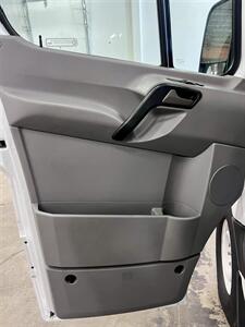 2015 Mercedes-Benz Sprinter 2500   - Photo 10 - Portland, OR 97218