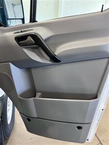 2015 Mercedes-Benz Sprinter 2500   - Photo 16 - Portland, OR 97218