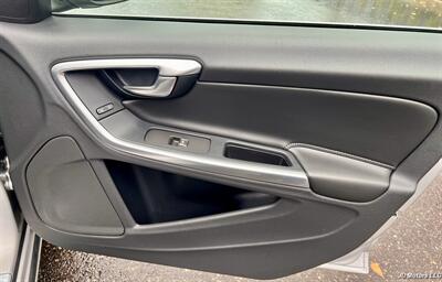 2017 Volvo S60 T5 Inscription - Photo 25 - Portland, OR 97218