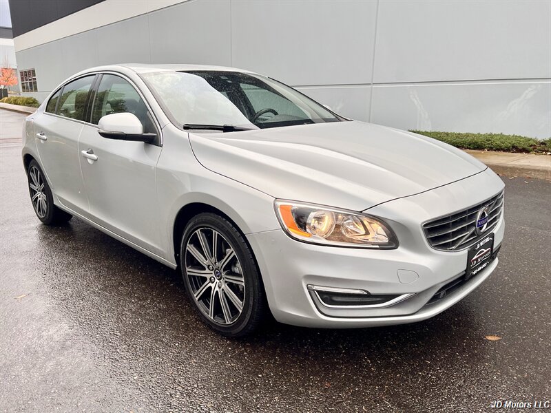 2017 Volvo S60 T5 Inscription   - Photo 1 - Portland, OR 97218
