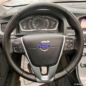 2017 Volvo S60 T5 Inscription - Photo 14 - Portland, OR 97218