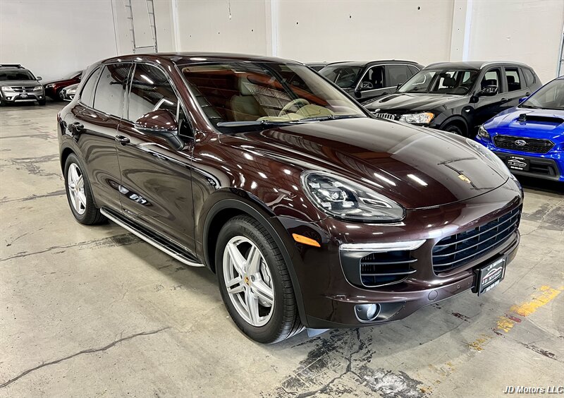 2016 Porsche Cayenne S  