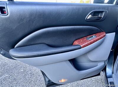 2005 Acura MDX Touring w/Navi w/RES   - Photo 18 - Portland, OR 97218