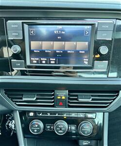 2019 Volkswagen Jetta S   - Photo 11 - Portland, OR 97218