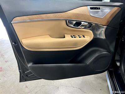 2016 Volvo XC90 T6 Inscription   - Photo 9 - Portland, OR 97218