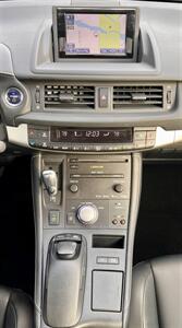 2013 Lexus CT 200h - Photo 17 - Portland, OR 97218