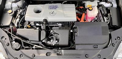 2013 Lexus CT 200h - Photo 12 - Portland, OR 97218
