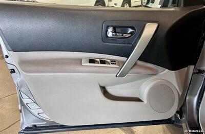 2013 Nissan Rogue S   - Photo 9 - Portland, OR 97218