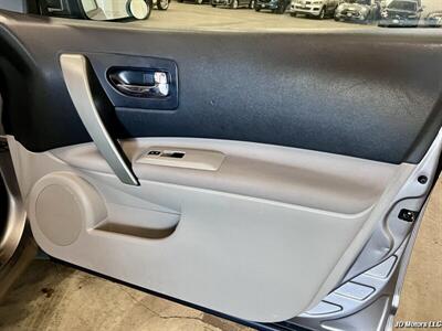 2013 Nissan Rogue S   - Photo 14 - Portland, OR 97218