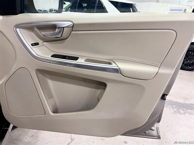2016 Volvo XC60 T6 Platinum   - Photo 20 - Portland, OR 97218