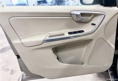 2016 Volvo XC60 T6 Platinum   - Photo 9 - Portland, OR 97218
