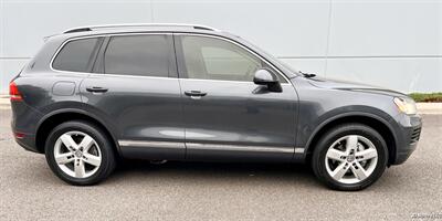 2012 Volkswagen Touareg TDI Sport - Photo 2 - Portland, OR 97218