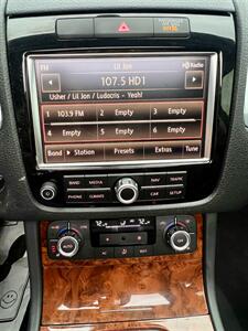 2012 Volkswagen Touareg TDI Sport - Photo 17 - Portland, OR 97218