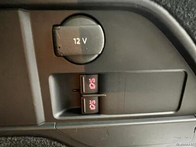 2012 Volkswagen Touareg TDI Sport - Photo 31 - Portland, OR 97218