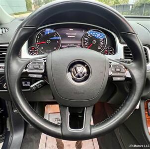 2012 Volkswagen Touareg TDI Sport - Photo 14 - Portland, OR 97218