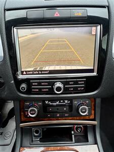 2012 Volkswagen Touareg TDI Sport - Photo 16 - Portland, OR 97218