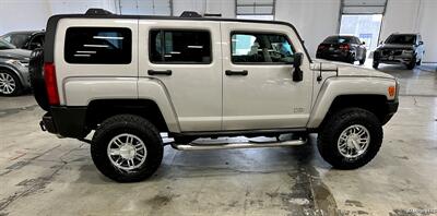 2006 Hummer H3 4dr SUV   - Photo 2 - Portland, OR 97218
