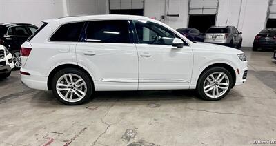 2017 Audi Q7 3.0T quattro Prestig   - Photo 2 - Portland, OR 97218