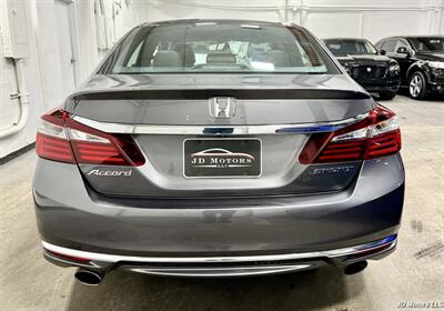 2017 Honda Accord Sport   - Photo 4 - Portland, OR 97206