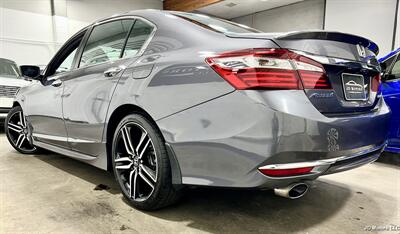 2017 Honda Accord Sport   - Photo 5 - Portland, OR 97206