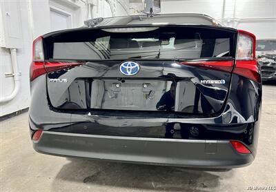 2020 Toyota Prius L Eco   - Photo 5 - Portland, OR 97206