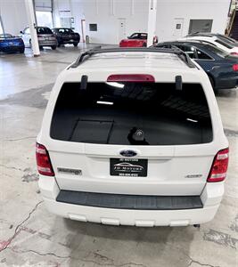 2009 Ford Escape XLT - Photo 4 - Portland, OR 97218