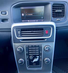 2013 Volvo S60 T5   - Photo 15 - Portland, OR 97218