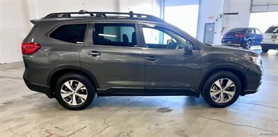 2019 Subaru Ascent Premium 8-Passenger - Photo 2 - Portland, OR 97218