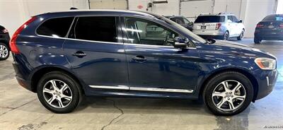 2014 Volvo XC60 T6   - Photo 2 - Portland, OR 97218