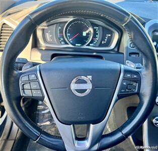 2014 Volvo XC60 T6   - Photo 11 - Portland, OR 97218