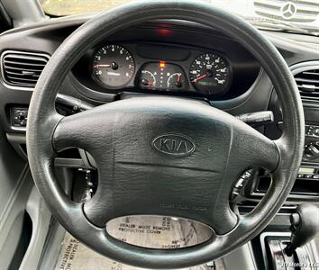 2002 Kia Sportage   - Photo 11 - Portland, OR 97206