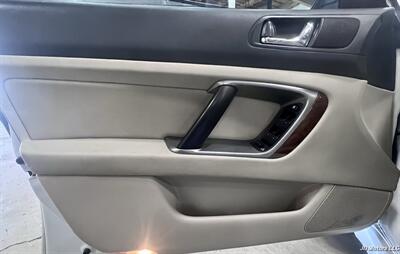 2008 Subaru Legacy 2.5i Limited   - Photo 9 - Portland, OR 97218