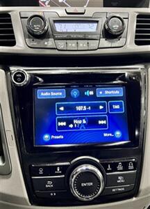 2015 Honda Odyssey Touring   - Photo 15 - Portland, OR 97218