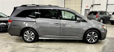 2015 Honda Odyssey Touring   - Photo 1 - Portland, OR 97218