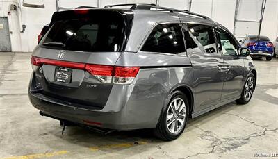 2015 Honda Odyssey Touring   - Photo 2 - Portland, OR 97218