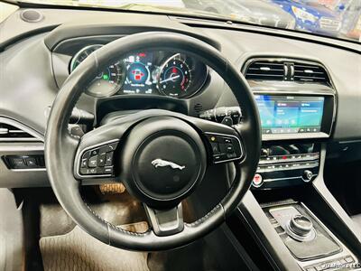 2020 Jaguar F-PACE 25t Premium   - Photo 11 - Portland, OR 97206