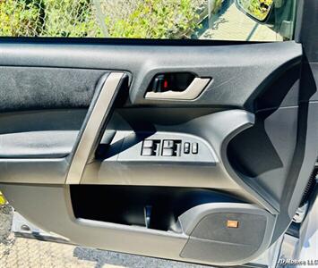 2008 Toyota Highlander Sport   - Photo 9 - Portland, OR 97218