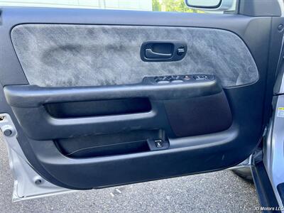 2002 Honda CR-V EX   - Photo 7 - Portland, OR 97218