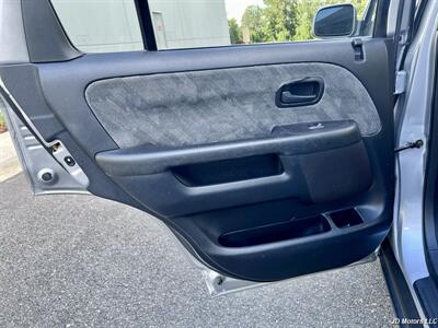 2002 Honda CR-V EX   - Photo 17 - Portland, OR 97218