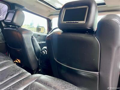 2005 Hummer H2 SUT   - Photo 24 - Portland, OR 97218