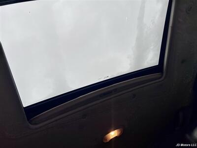 2005 Hummer H2 SUT   - Photo 20 - Portland, OR 97218