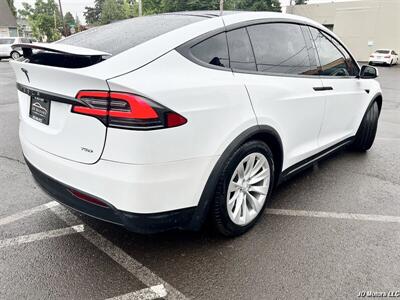 2018 Tesla Model X 75D   - Photo 3 - Portland, OR 97218
