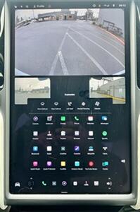 2018 Tesla Model X 75D   - Photo 11 - Portland, OR 97218