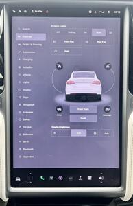 2018 Tesla Model X 75D   - Photo 14 - Portland, OR 97206