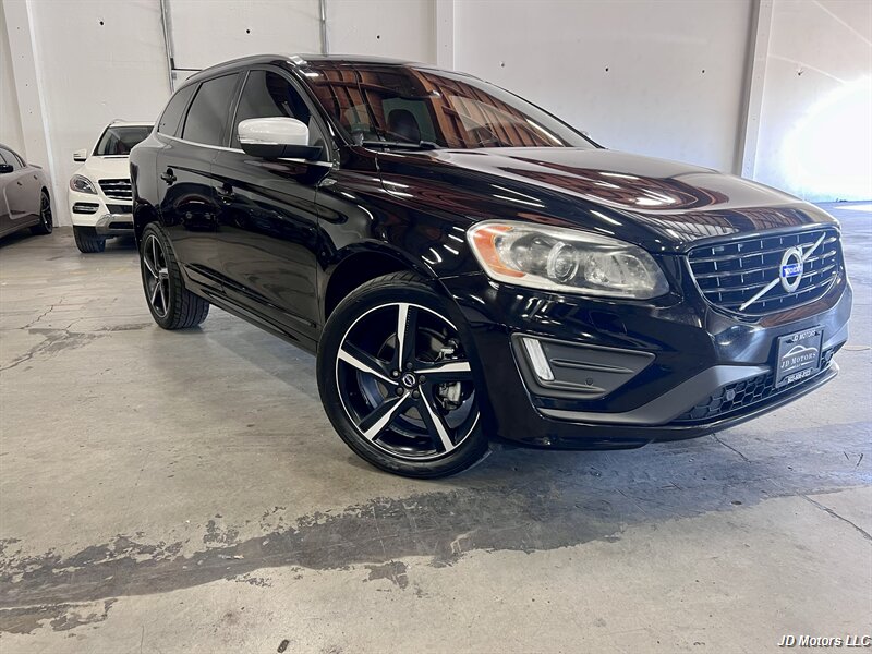 2016 Volvo XC60 T6 Drive-E R-Design   - Photo 1 - Portland, OR 97218